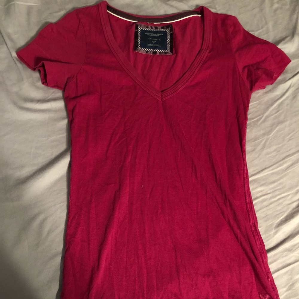 American Eagle V Neck
